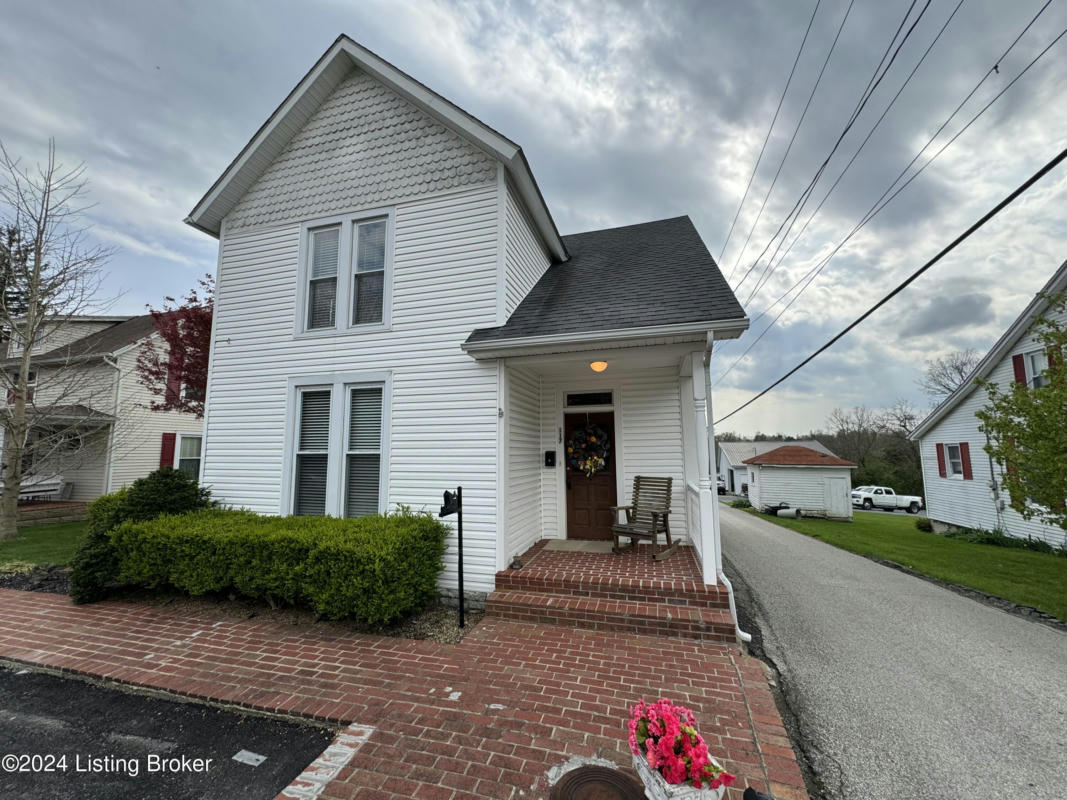 117 W WILLIAMS ST, FLEMINGSBURG, KY 41041, photo 1 of 50