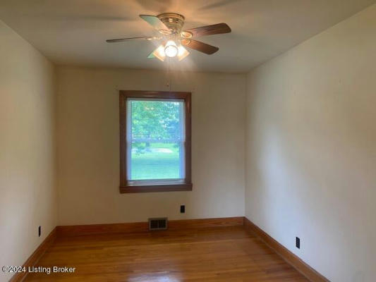 312 S 6TH ST, BARDSTOWN, KY 40004, photo 5 of 12