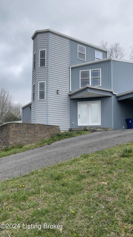 1092 STRAY WINDS MTN, CAMPBELLSVILLE, KY 42718, photo 1 of 54